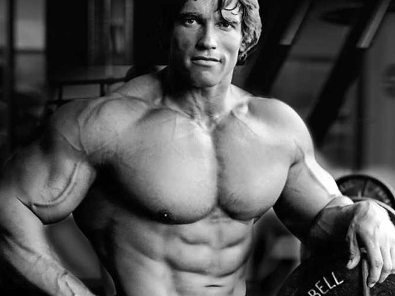 توصیه ‌های آرنولد برای تمرین عضلات شکم