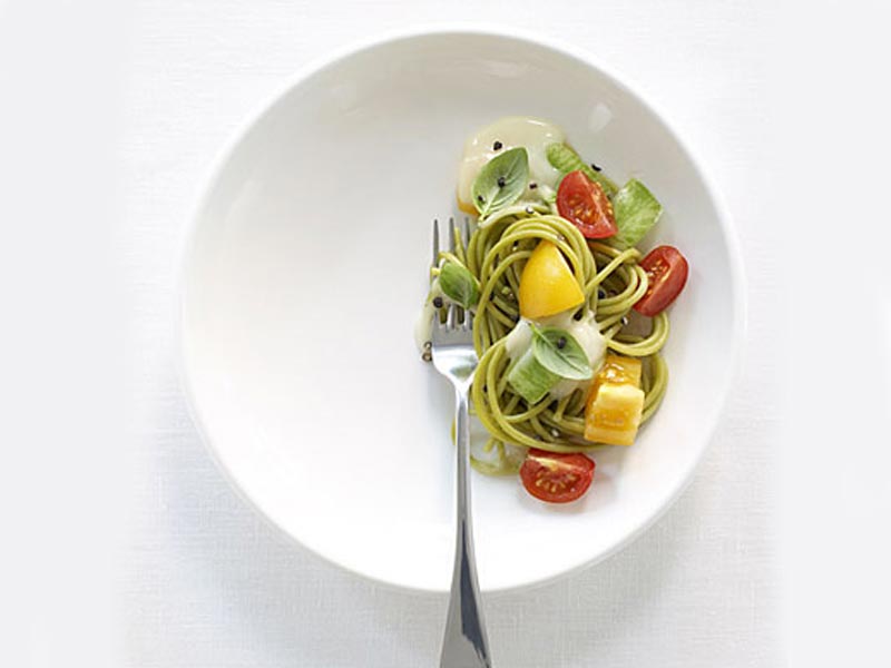 کاهش کالری مصرفی در رژیم غذایی باعث چه اتفاقاتی در بدن می‌شود؟