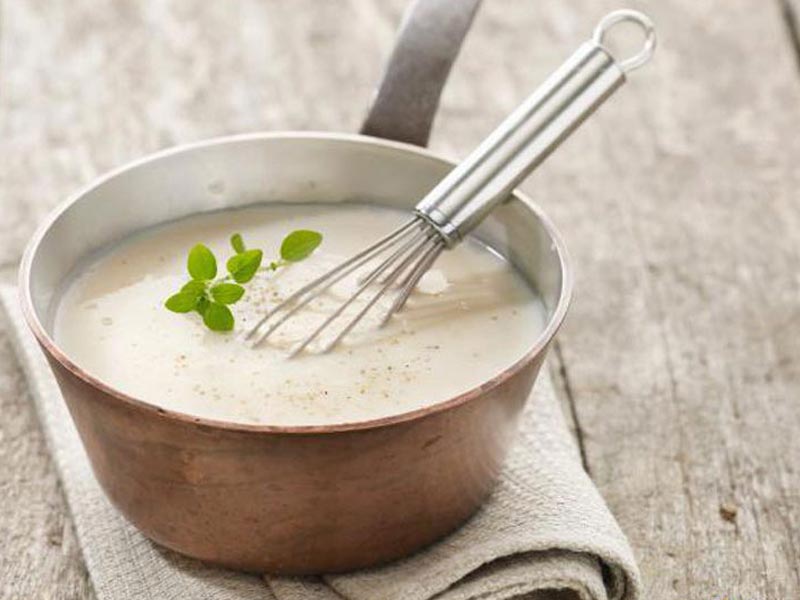 طرز تهیه انواع سس رژیمی برای سالاد