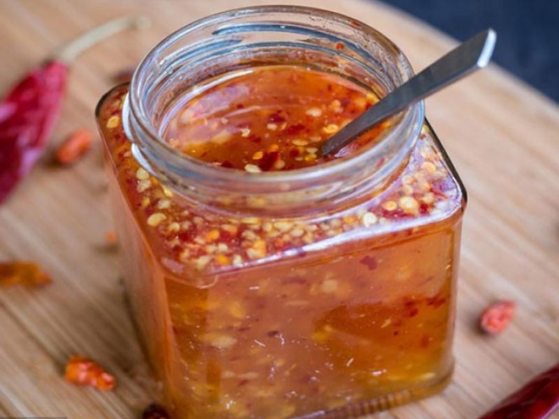 طرز تهیه انواع سس رژیمی برای سالاد