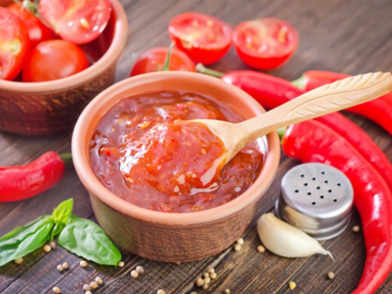 طرز تهیه انواع سس رژیمی برای سالاد