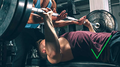 12 اشتباه عمده پرس سینه با هالتر و روش های اصلاحی آن