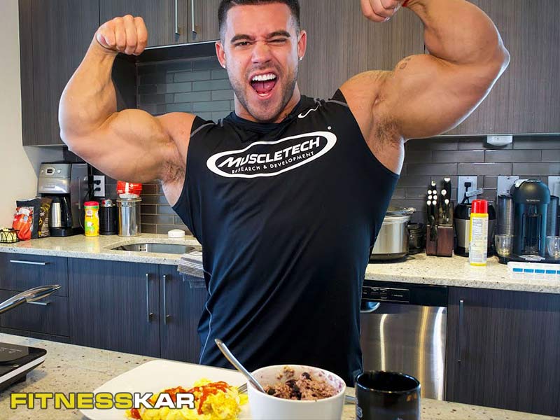 برنامه غذایی بدنسازی : باید چه بخورید و از چه اجتناب کنید ؟