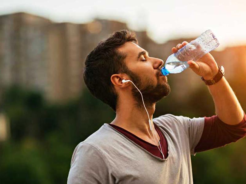 وزن آب بدن چیست ( احتباس آب بدن ) چه مزایا و معایبی دارد؟