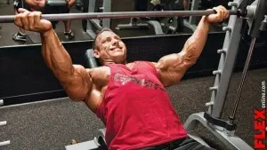 معرفی برترین حرکات برای عضلانی کردن پشت بازو