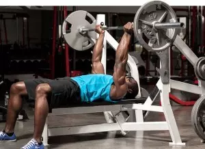 برنامه تمرینی برای تقویت کردن عضلات بالاسینه