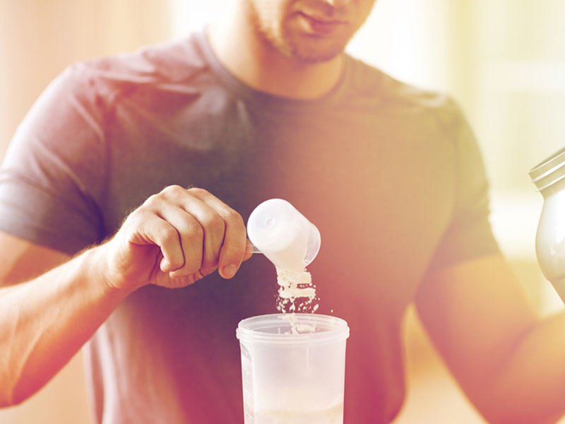 آشنایی با بهترین مکمل های بدنسازی برای مبتدیان. آشنایی با انواع پروتئین و مکمل