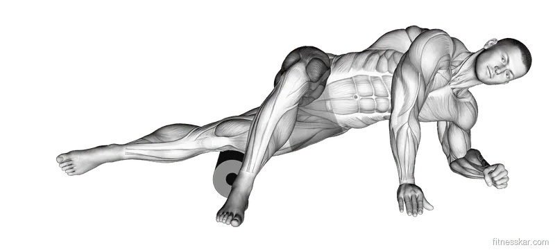 Roll Hip Lat Stretch, Male demonstration, Start
