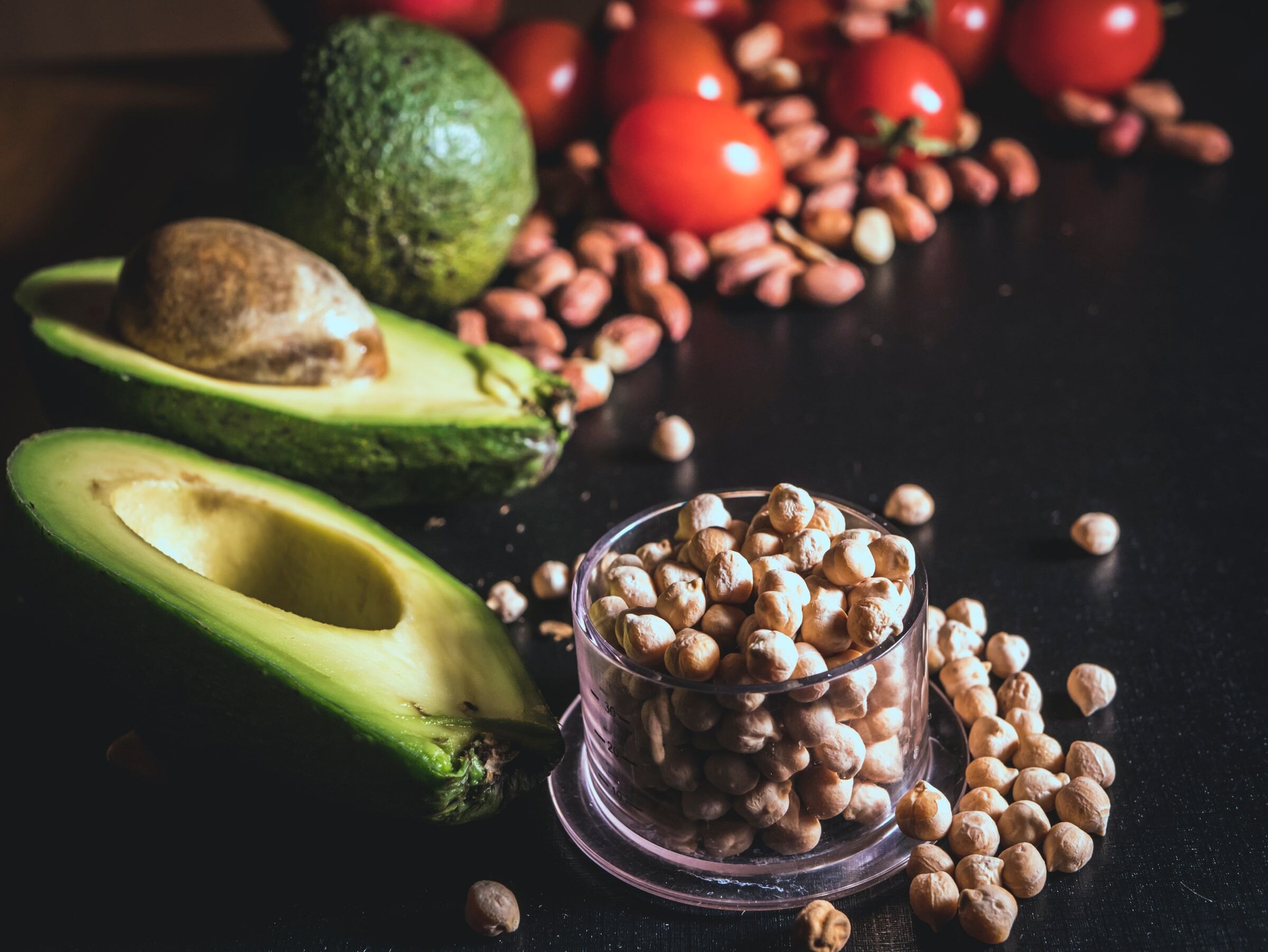 Avocados, chickpeas and cherry tomatoes